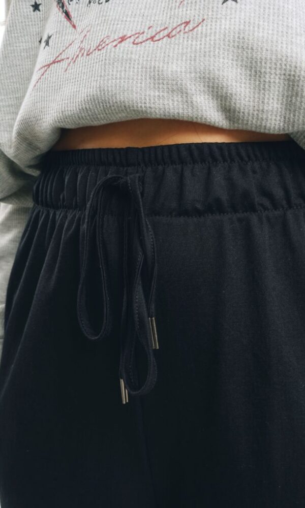 Alternative view of Pantalón Morrison